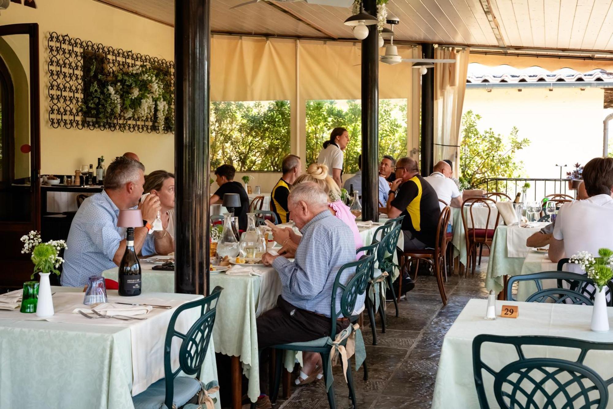 Hotel Ristorante La Lanterna Castelnuovo di Garfagnana Kültér fotó