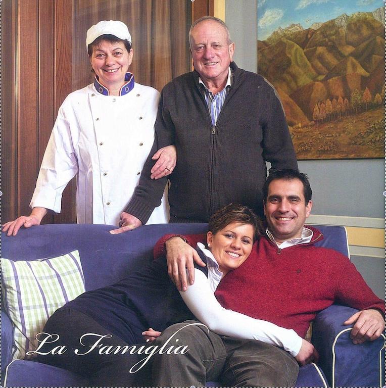 Hotel Ristorante La Lanterna Castelnuovo di Garfagnana Kültér fotó