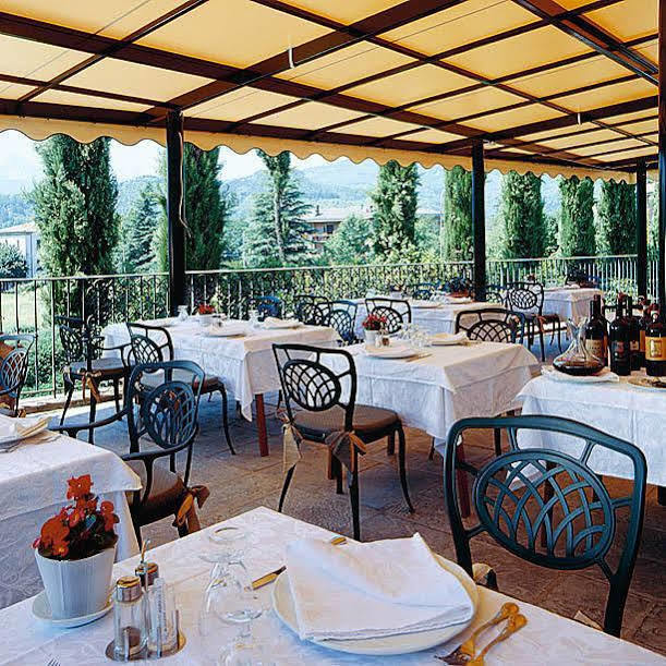 Hotel Ristorante La Lanterna Castelnuovo di Garfagnana Kültér fotó